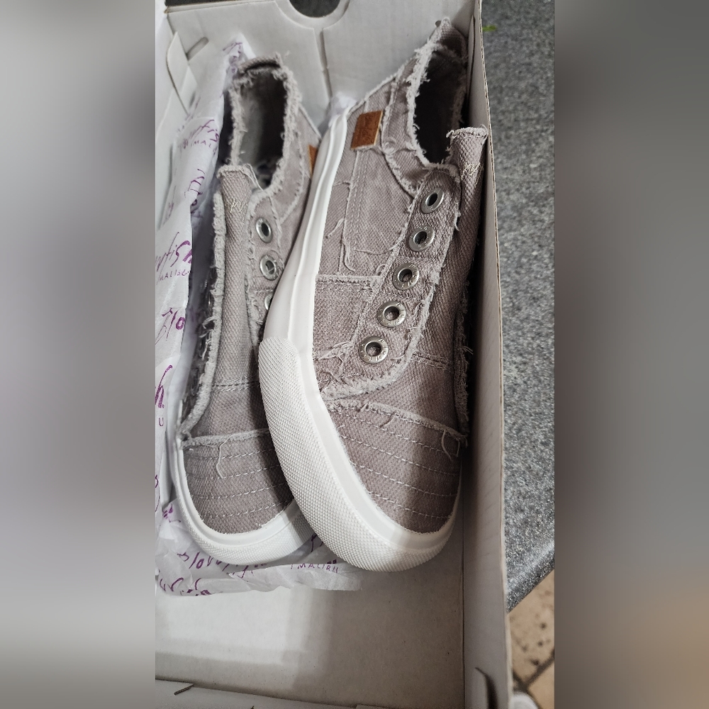 Blowfish Brand New "Play" Shoes in 6.5